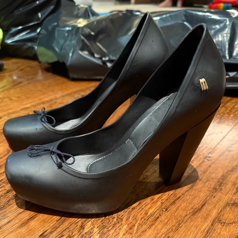 Melissa high heels size 9